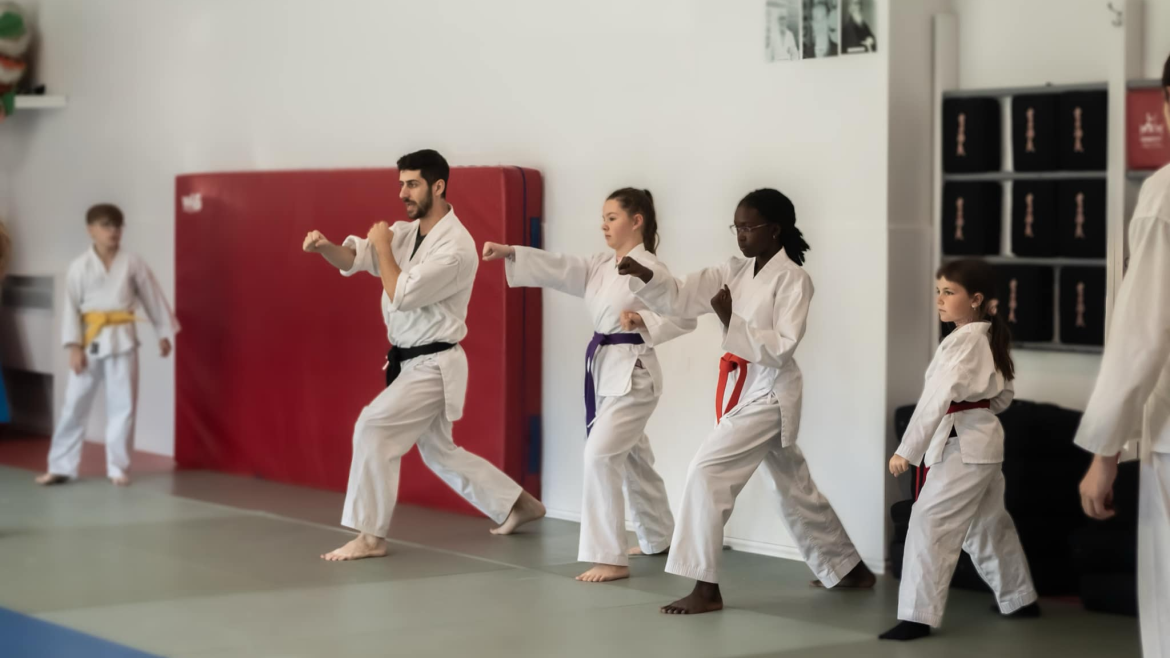 Karaté Ado Adulte Drummondville (10 ans et +) – Essai Gratuit