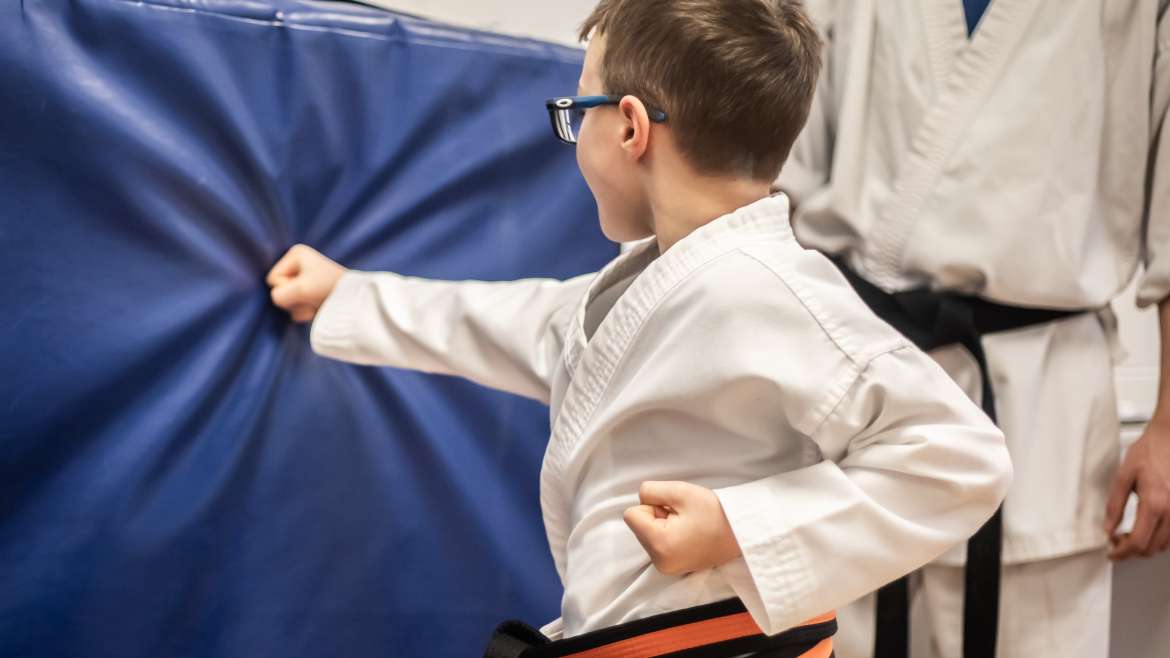 L&rsquo;apprentissage du karaté peut être très bénéfique pour les enfants qui souffrent d&rsquo;intimidation à l&rsquo;école